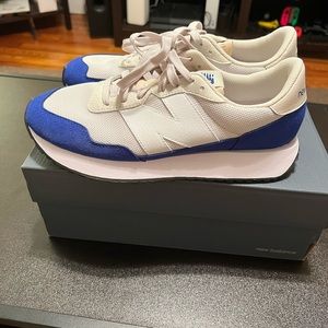 New Balance 237 in Size 10 Men’s